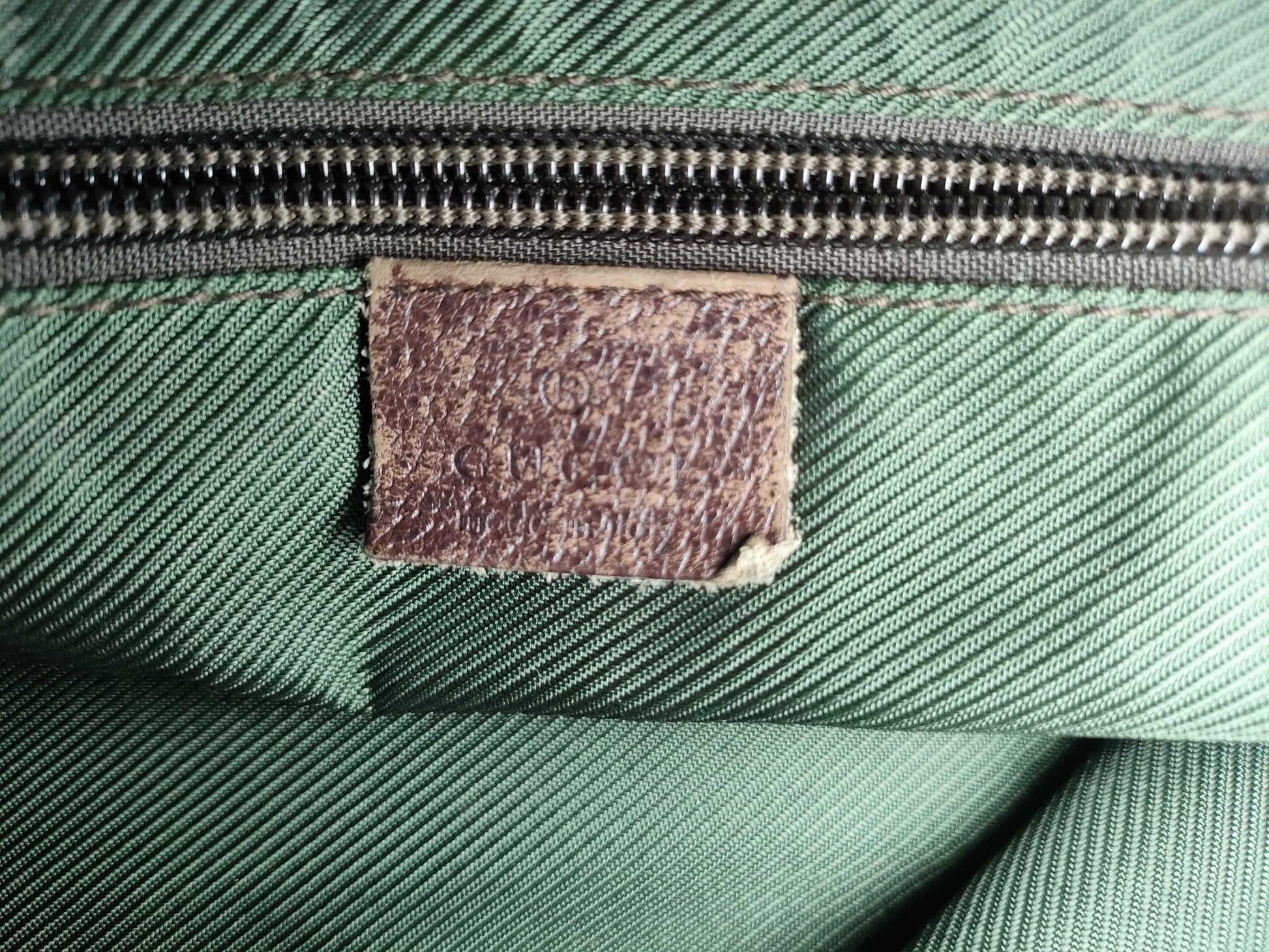 GUCCI GG Canvas Handbag, Nylon Fabric, Size 131.230
