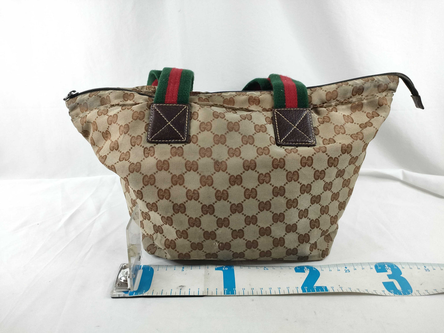 GUCCI GG Canvas Handbag, Nylon Fabric, Size 131.230