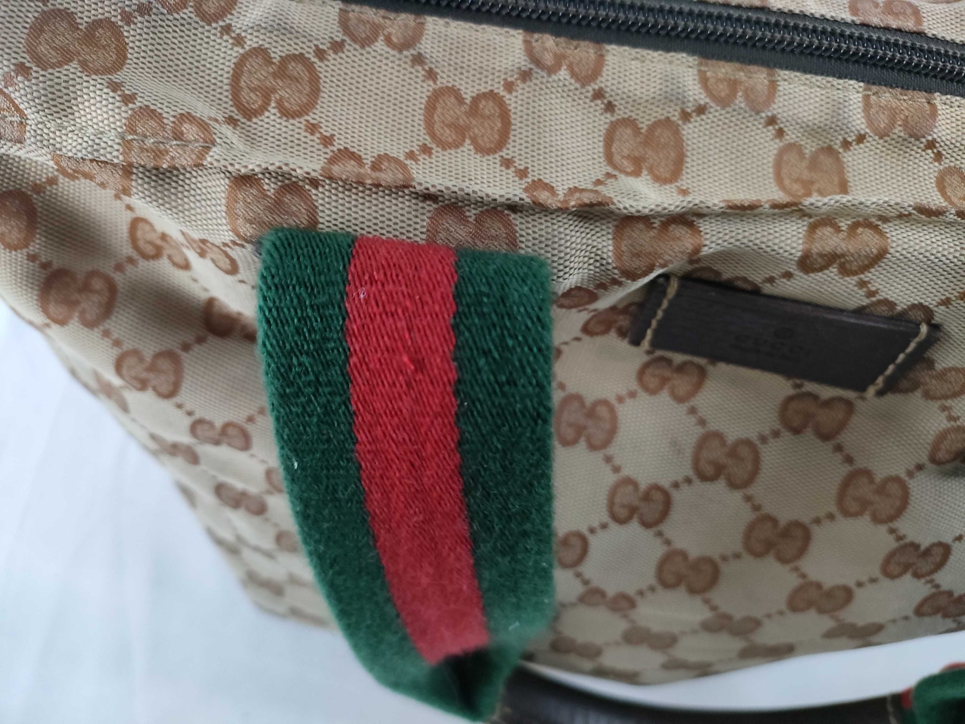 GUCCI GG Canvas Handbag, Nylon Fabric, Size 131.230