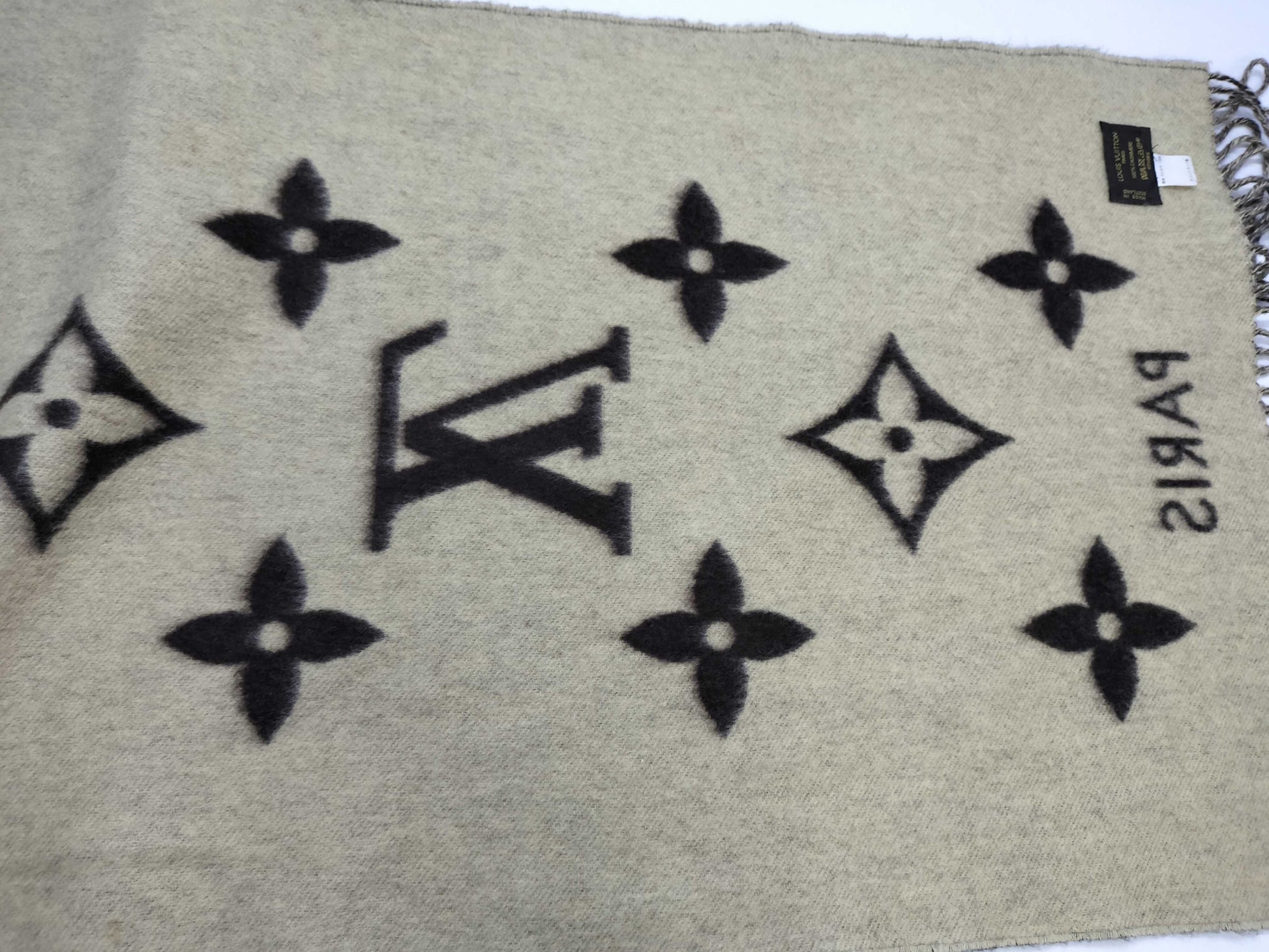 LOUIS VUITTON LV Large Stole 100% Cashmere Brown x Beige Scarf