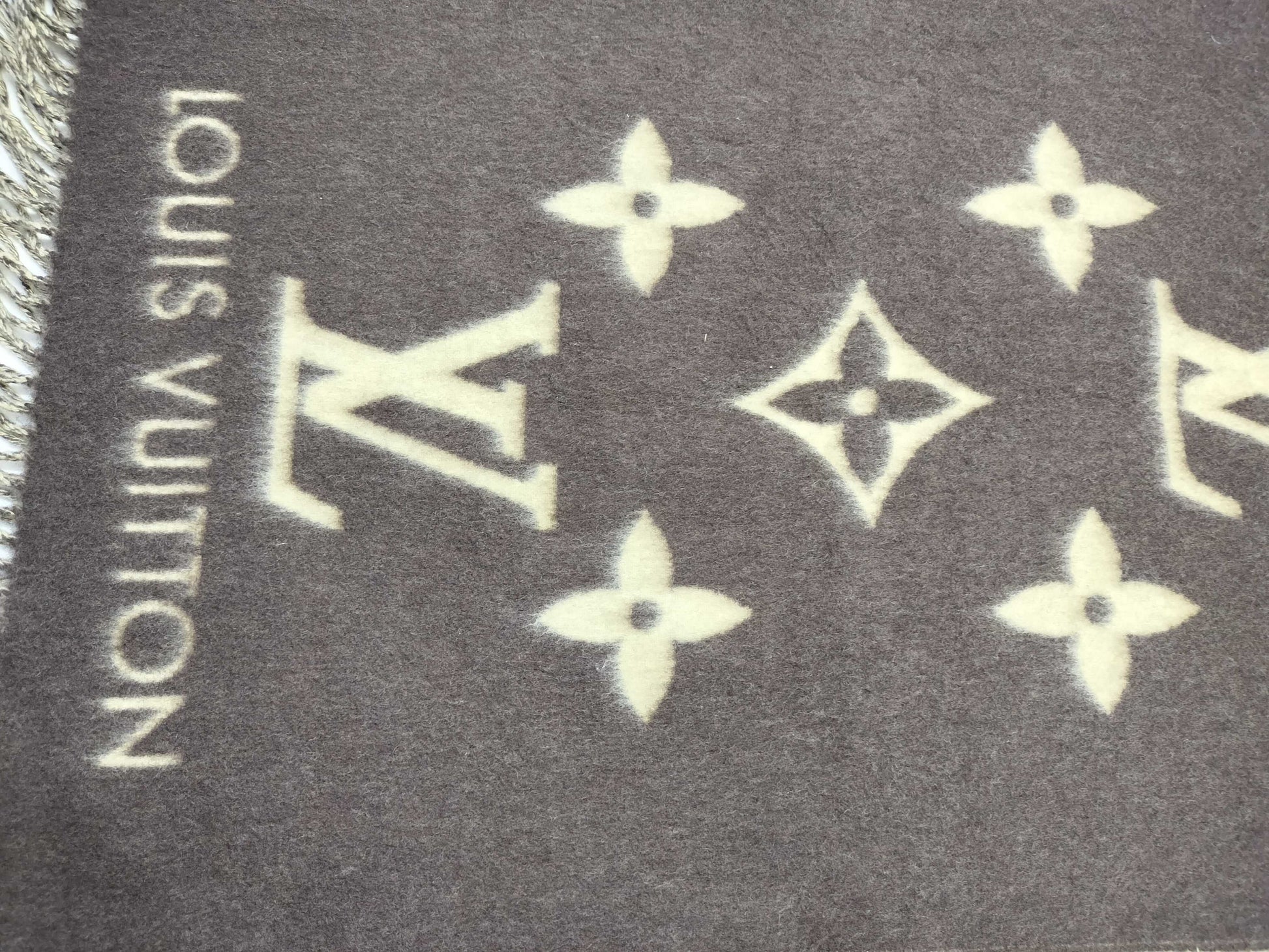 LOUIS VUITTON LV Large Stole 100% Cashmere Brown x Beige Scarf
