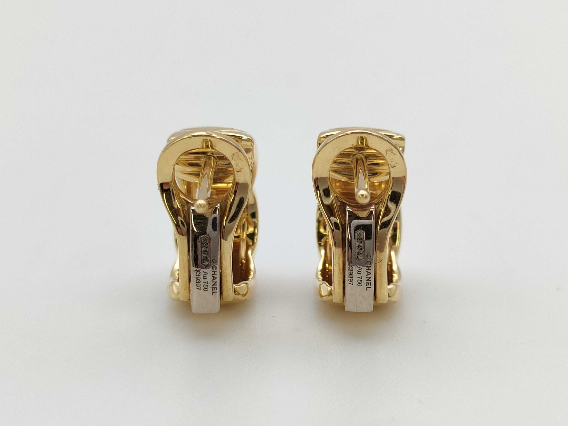 CHANEL Coco Crush YG Au750 6.1g Earrings 