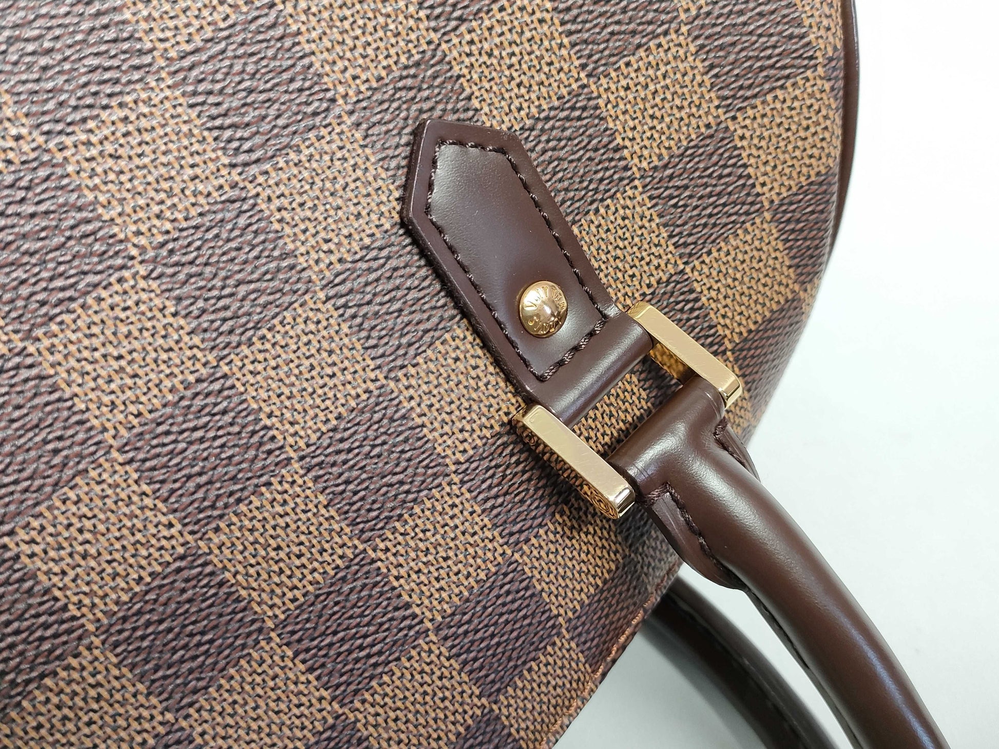 LOUIS VUITTON Damier Louis Vuitton bag handbag