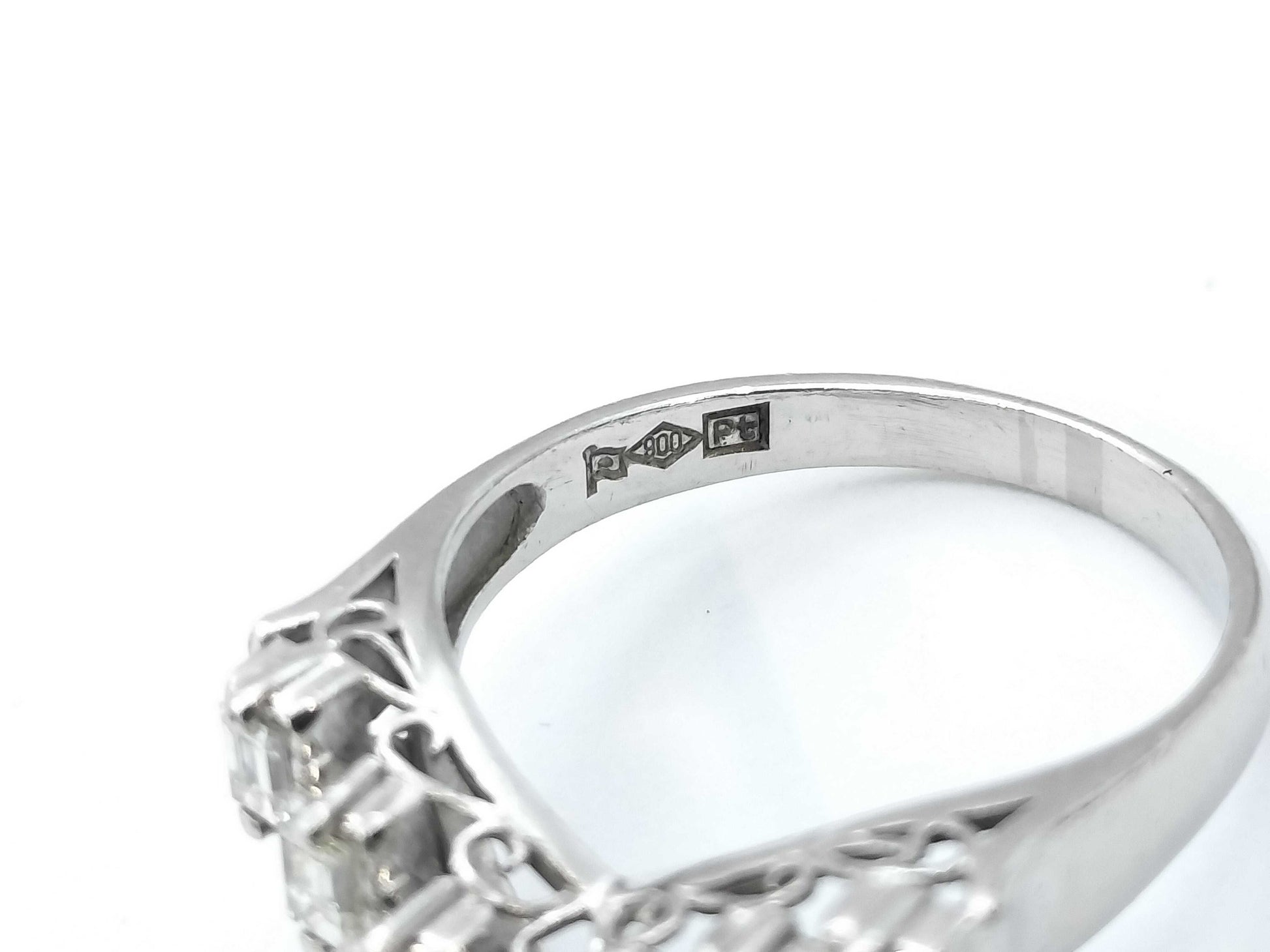 D1.00ct PT900 6.0g Ring 