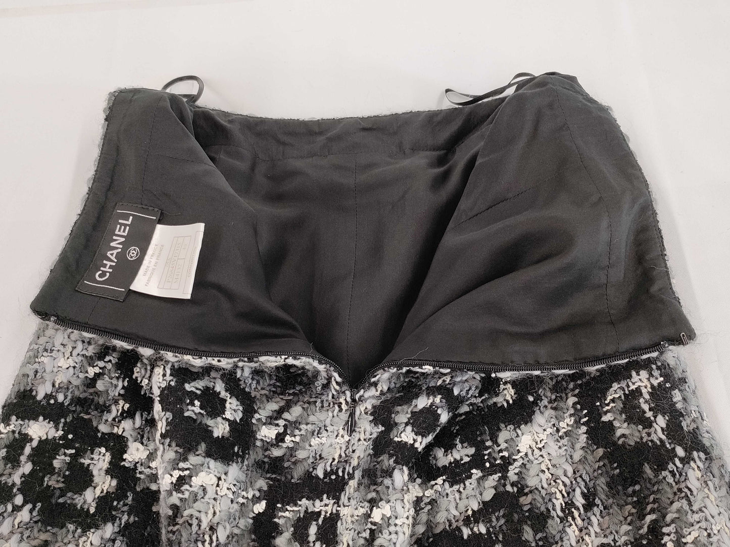 CHANEL 05A Coco Button Camellia Print Tweed Set Long Coat and Skirt P26844 P26845 Gray Other Apparel