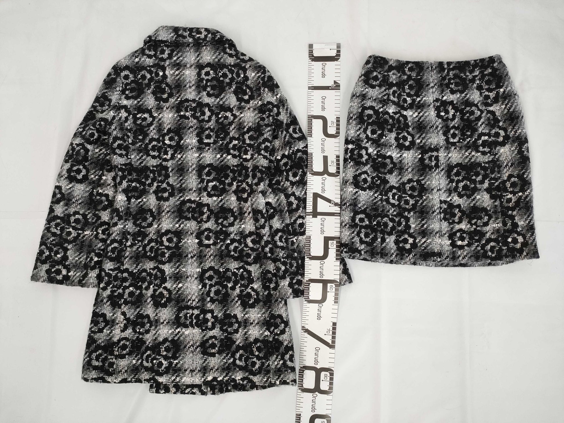 CHANEL 05A Coco Button Camellia Print Tweed Set Long Coat and Skirt P26844 P26845 Gray Other Apparel