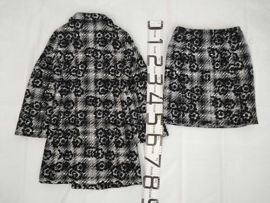CHANEL 05A Coco Button Camellia Print Tweed Set Long Coat and Skirt P26844 P26845 Gray Other Apparel