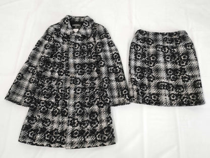 CHANEL 05A Coco Button Camellia Print Tweed Set Long Coat and Skirt P26844 P26845 Gray Other Apparel