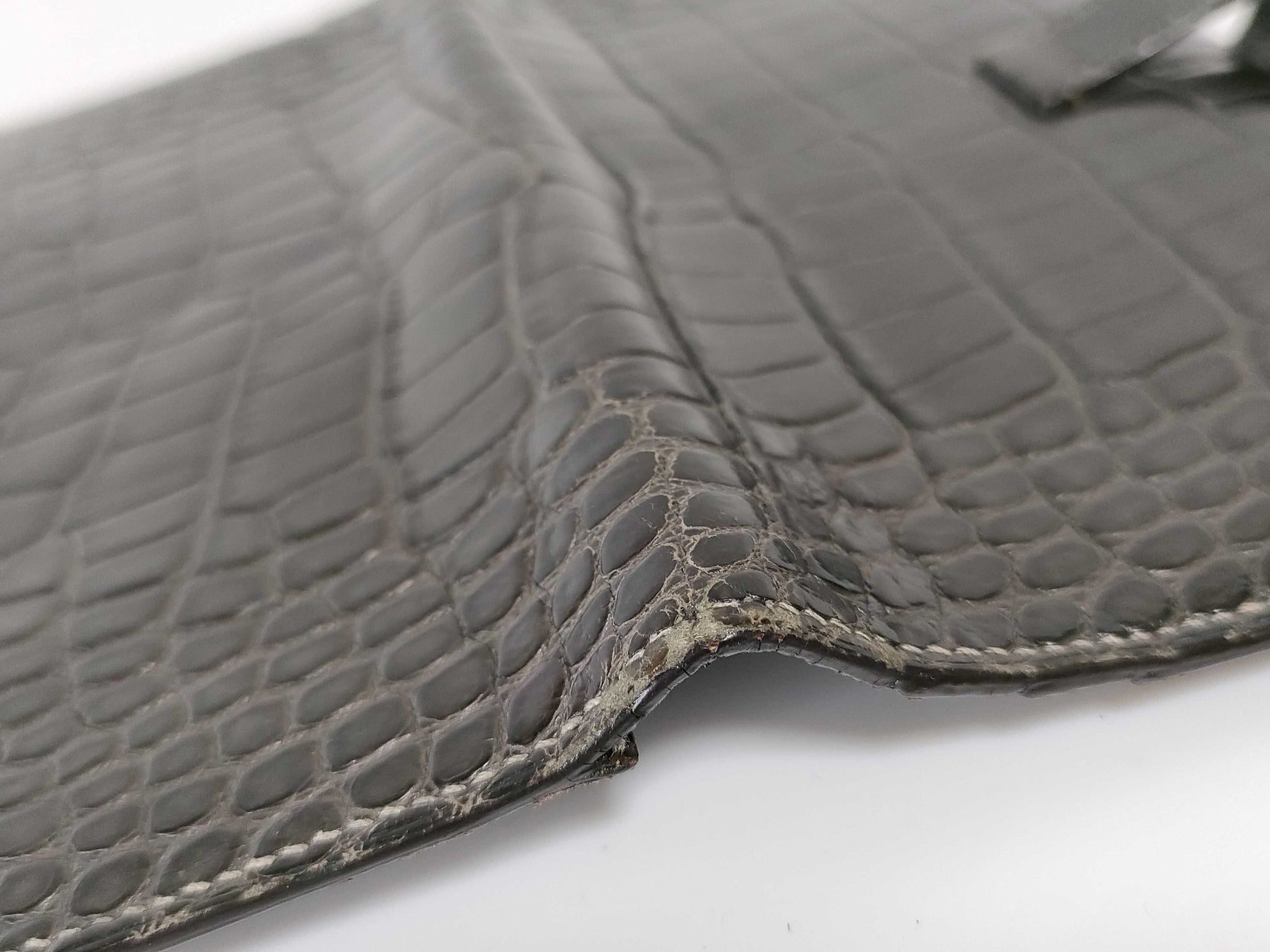 HERMES [Stamped] □E Bearn Hermès □E Stamped Bearn Classic Alligator Wallet