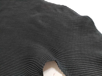 ISSEY MIYAKE Box Pleat Cactus Top, Black