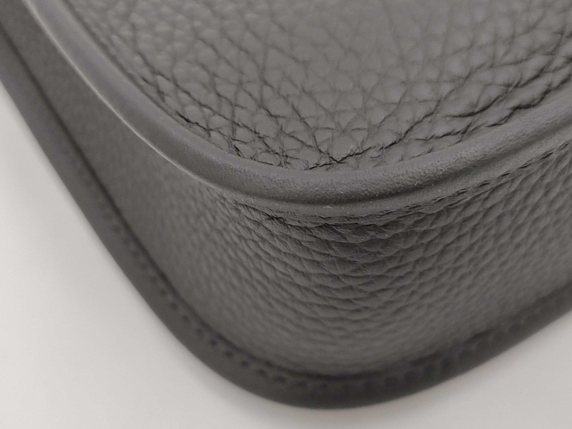 HERMES Evelyn TPM W Stamp Taurillon Clemence Leather Shoulder Bag with Short Strap Noir and Gold Hardware