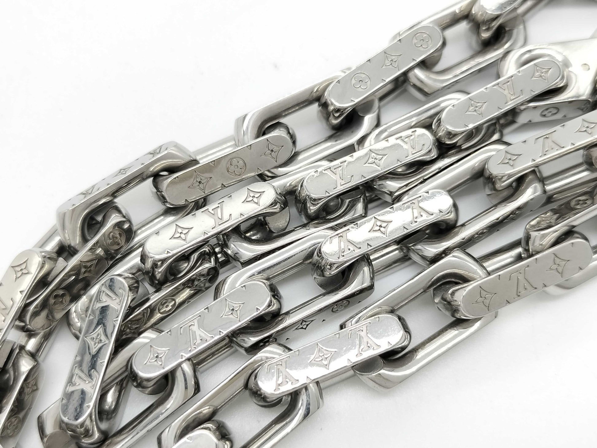 LOUIS VUITTON LE 4213 LOUIS VUITTON M64196 Collier Chain Necklace Necklace Necklace