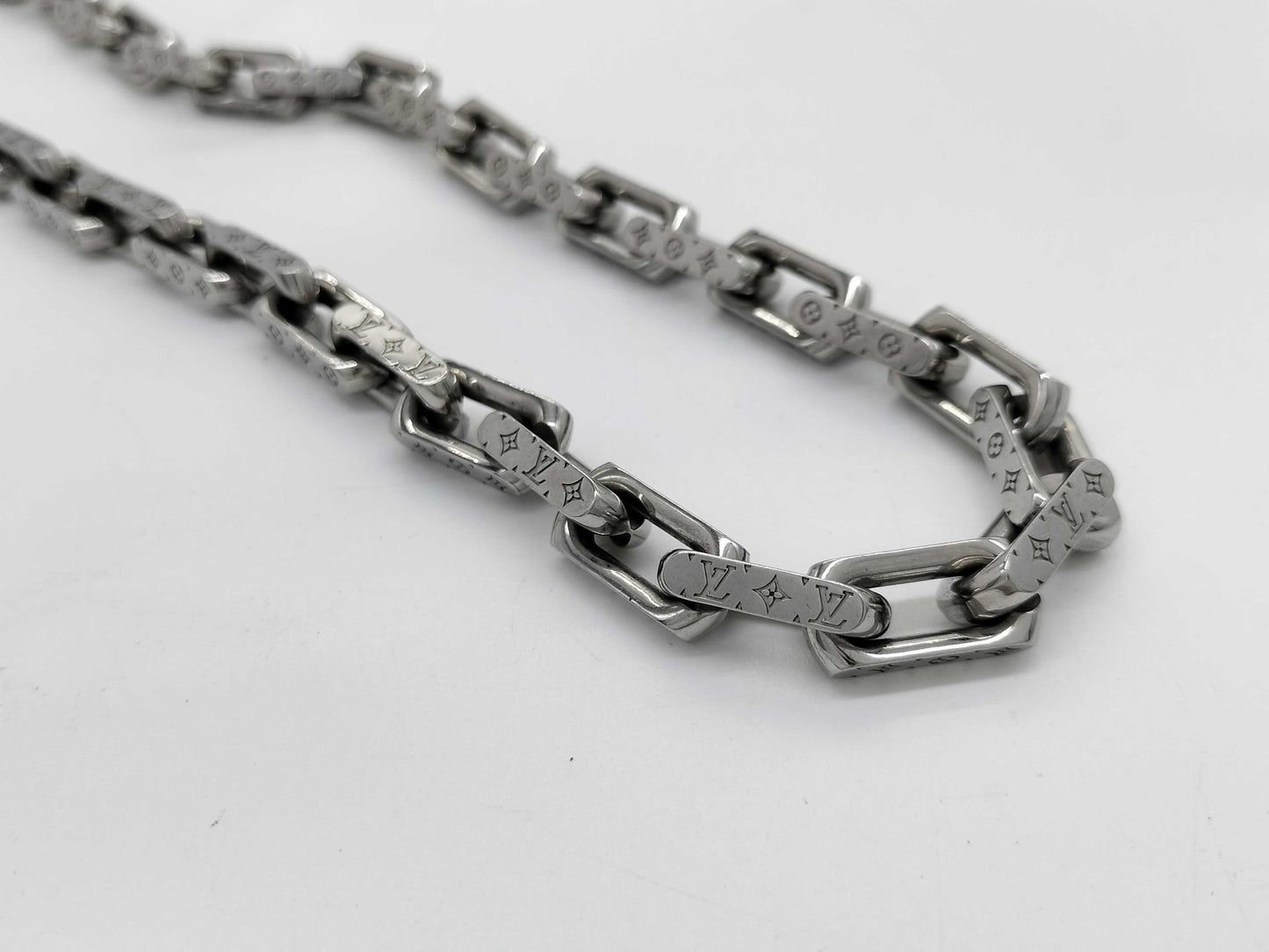 LOUIS VUITTON LE 4213 LOUIS VUITTON M64196 Collier Chain Necklace Necklace Necklace