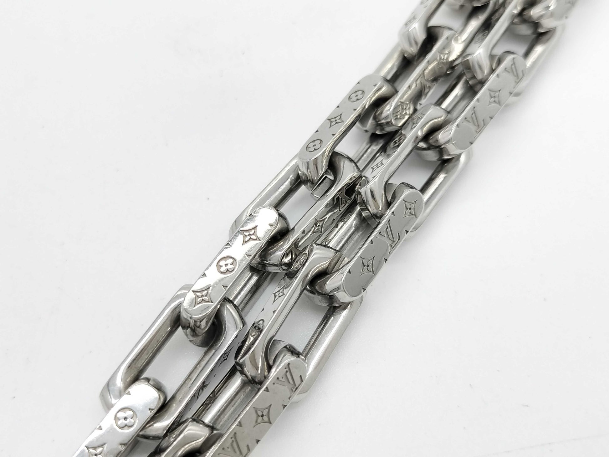 LOUIS VUITTON LE 4213 LOUIS VUITTON M64196 Collier Chain Necklace Necklace Necklace
