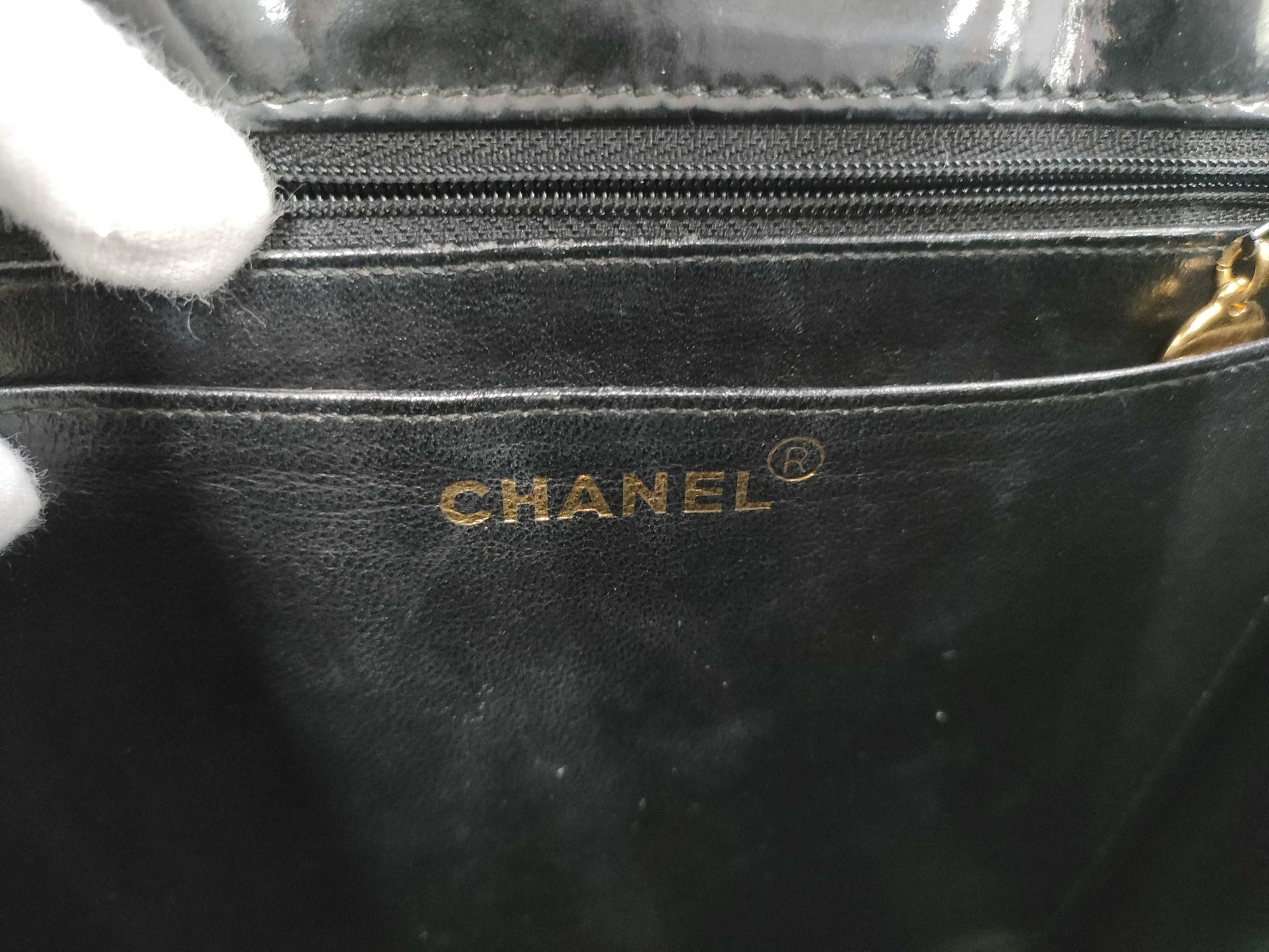 CHANEL Matelasse Patent Enamel Turnlock Handbag, Black, 4771404