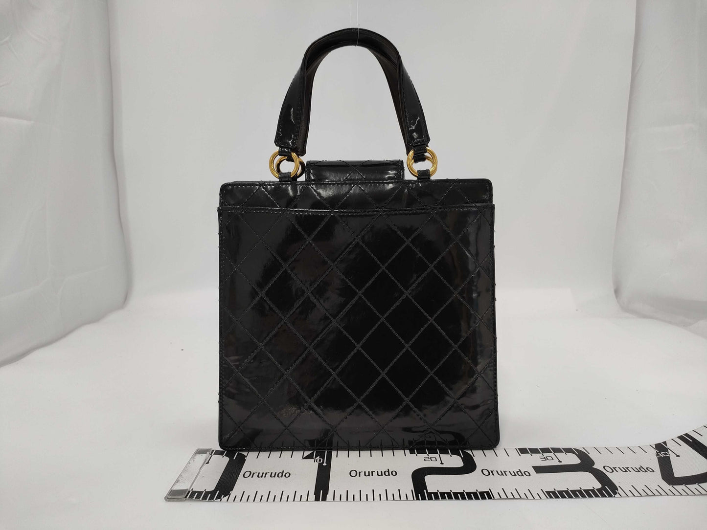 CHANEL Matelasse Patent Enamel Turnlock Handbag, Black, 4771404
