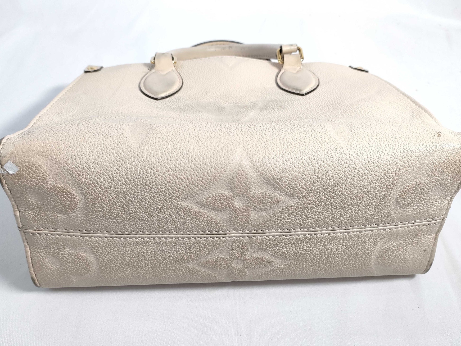 LOUIS VUITTON On the Go PM M46569 Handbag