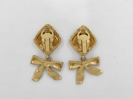 CHANEL Engraved Ribbon Matelasse Earrings
