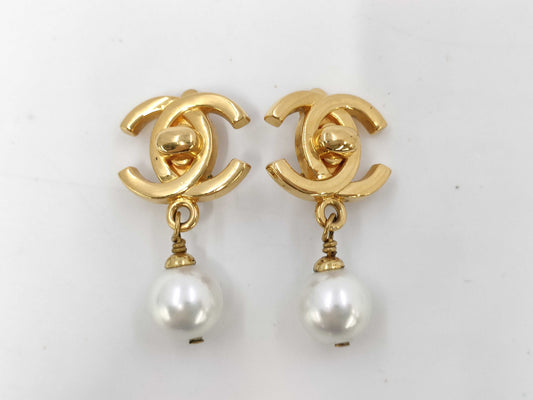 CHANEL 96A Turnlock Pearl Earrings