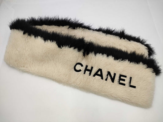 CHANEL fur scarf with logo and Coco mark