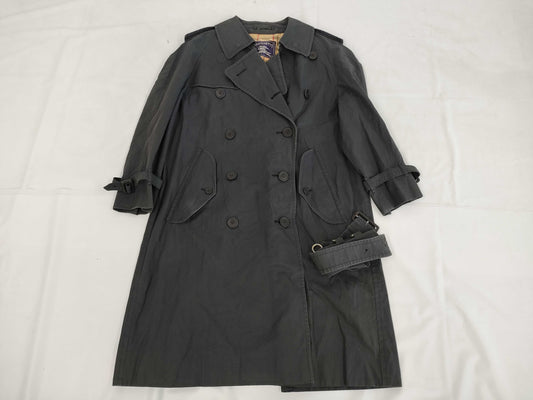 Burberry Trench Coat with Belt, Size M C-TK83 Coat