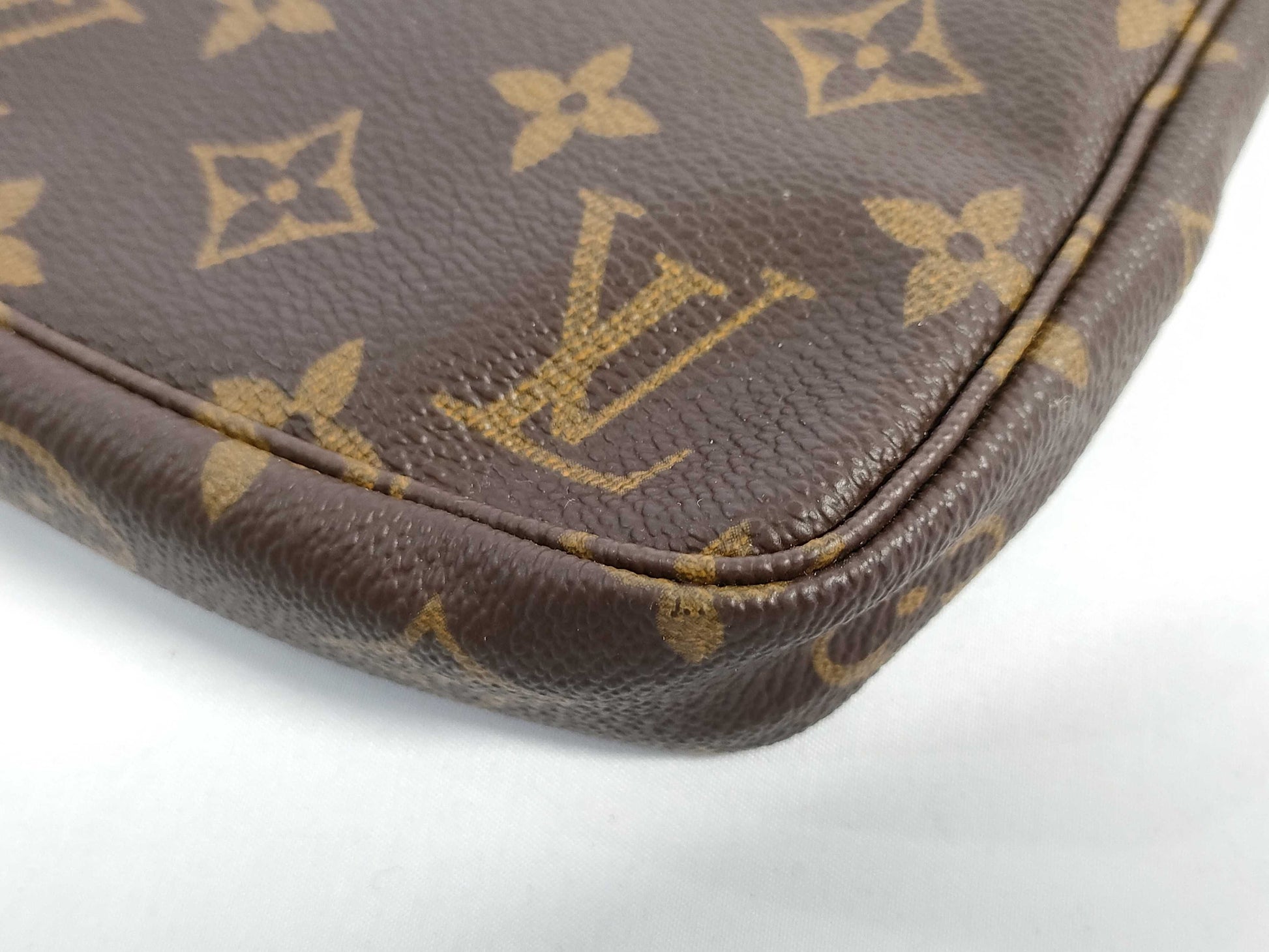 LOUIS VUITTON Monogram Pochette Accessoires M40712/VI1001 Handbag
