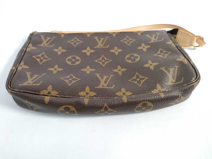 LOUIS VUITTON Monogram Pochette Accessoires M40712/VI1001 Handbag