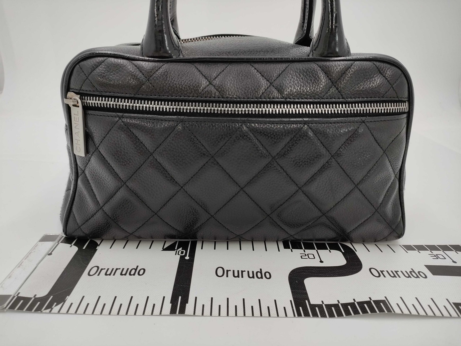 CHANEL Matelasse Handbag Caviar Skin Handbag