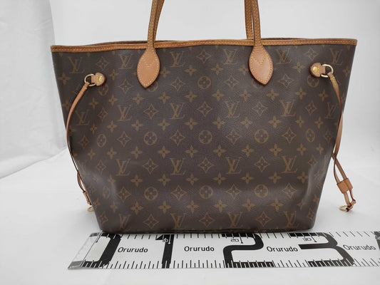 LOUIS VUITTON Monogram Neverfull MM Tote Bag