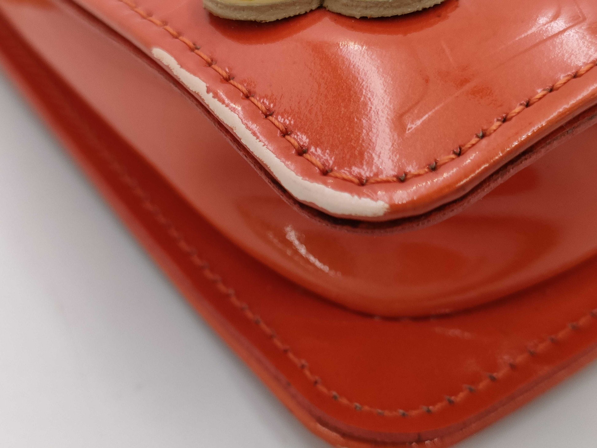 LOUIS VUITTON Monogram Vernis Flower Lexington Pouch