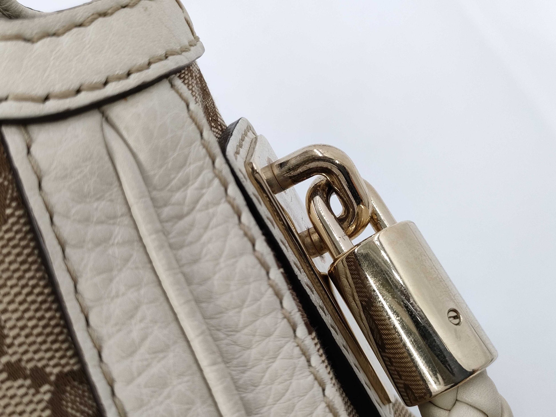 GUCCI GG Canvas Gucci 269949 One-Shoulder Bag
