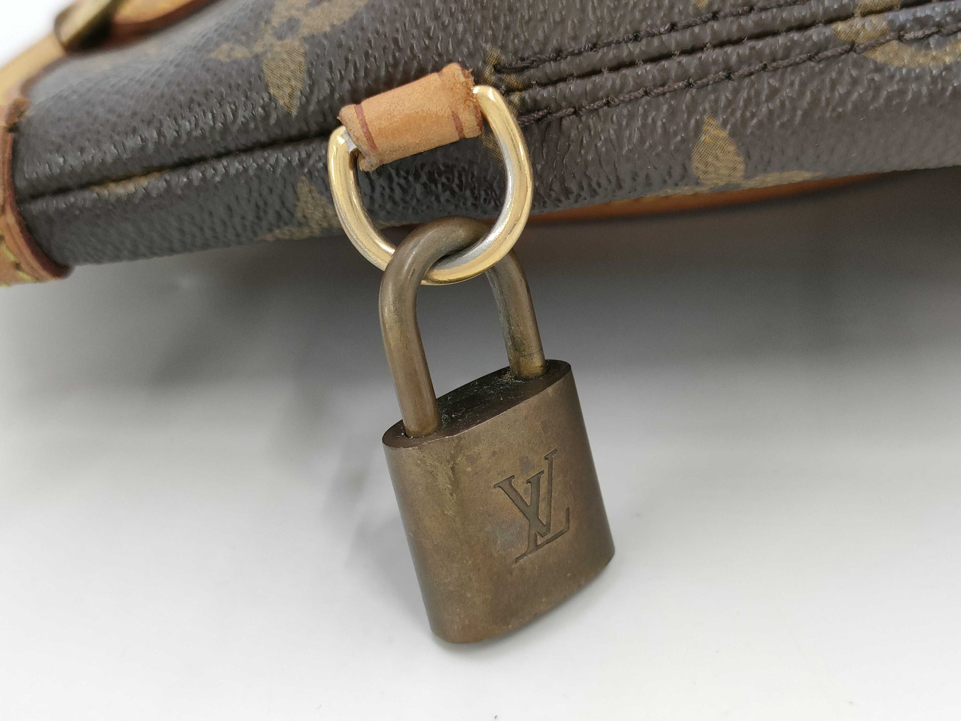 LOUIS VUITTON LOUIS VUITTON Monogram M40102 Lockit Handbag Bag