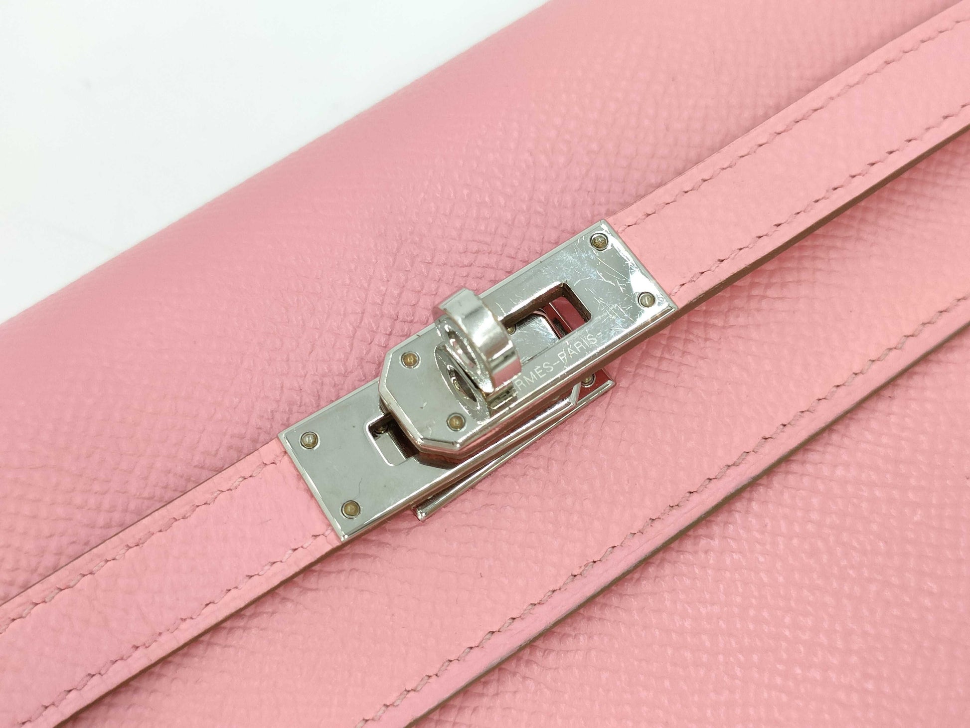 HERMES Kelly Wallet To-Go Epson Rose Confetti Silver Hardware Y Stamp Wallet