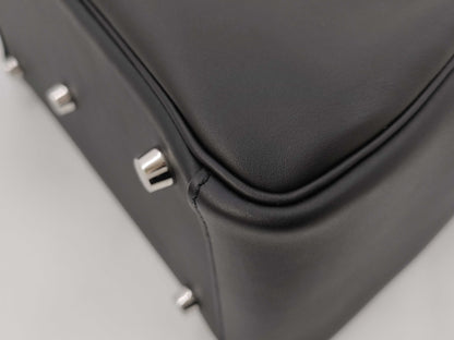 HERMES Lindy 26K Stamped Noir Silver Hardware Swift Handbag