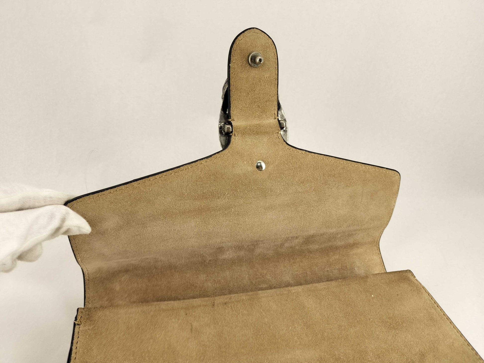 GUCCI GG Supreme Dionysus Large Shoulder Bag in Beige and Silver Supreme Coated Canvas 