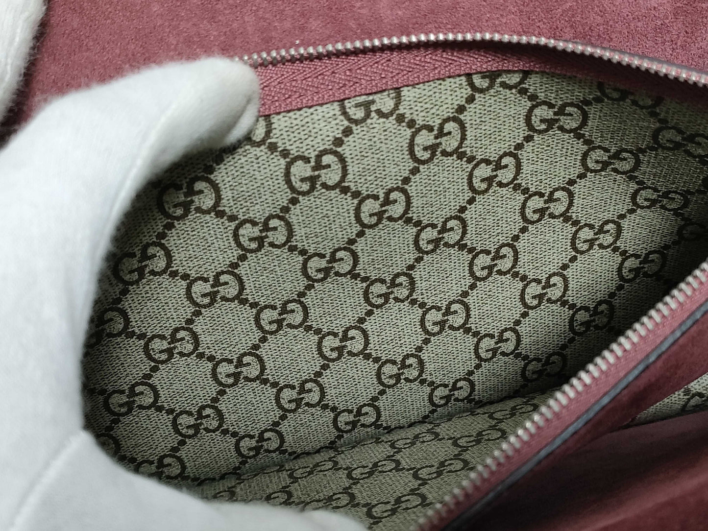 GUCCI GG Supreme Medium Dionysus Blooms Shoulder Bag in Beige/Red with Blooms Supreme Coated Canvas and Silver 