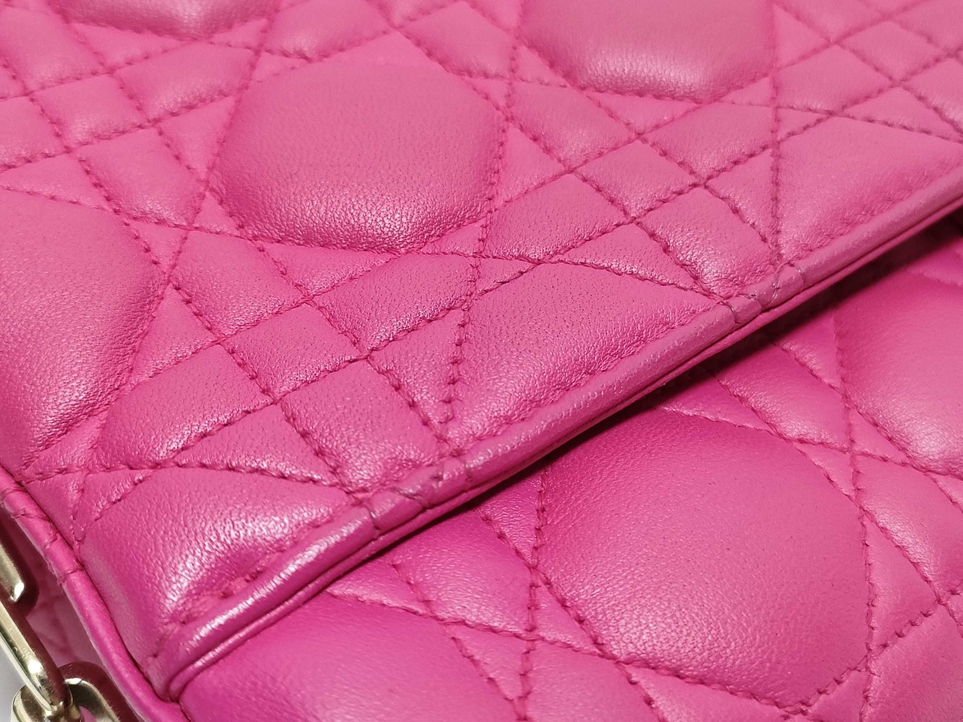 Dior Dior Medium Miss Dior Fuchsia Cannage Lambskin Leather Gold Shoulder Bag 18-MA-0142