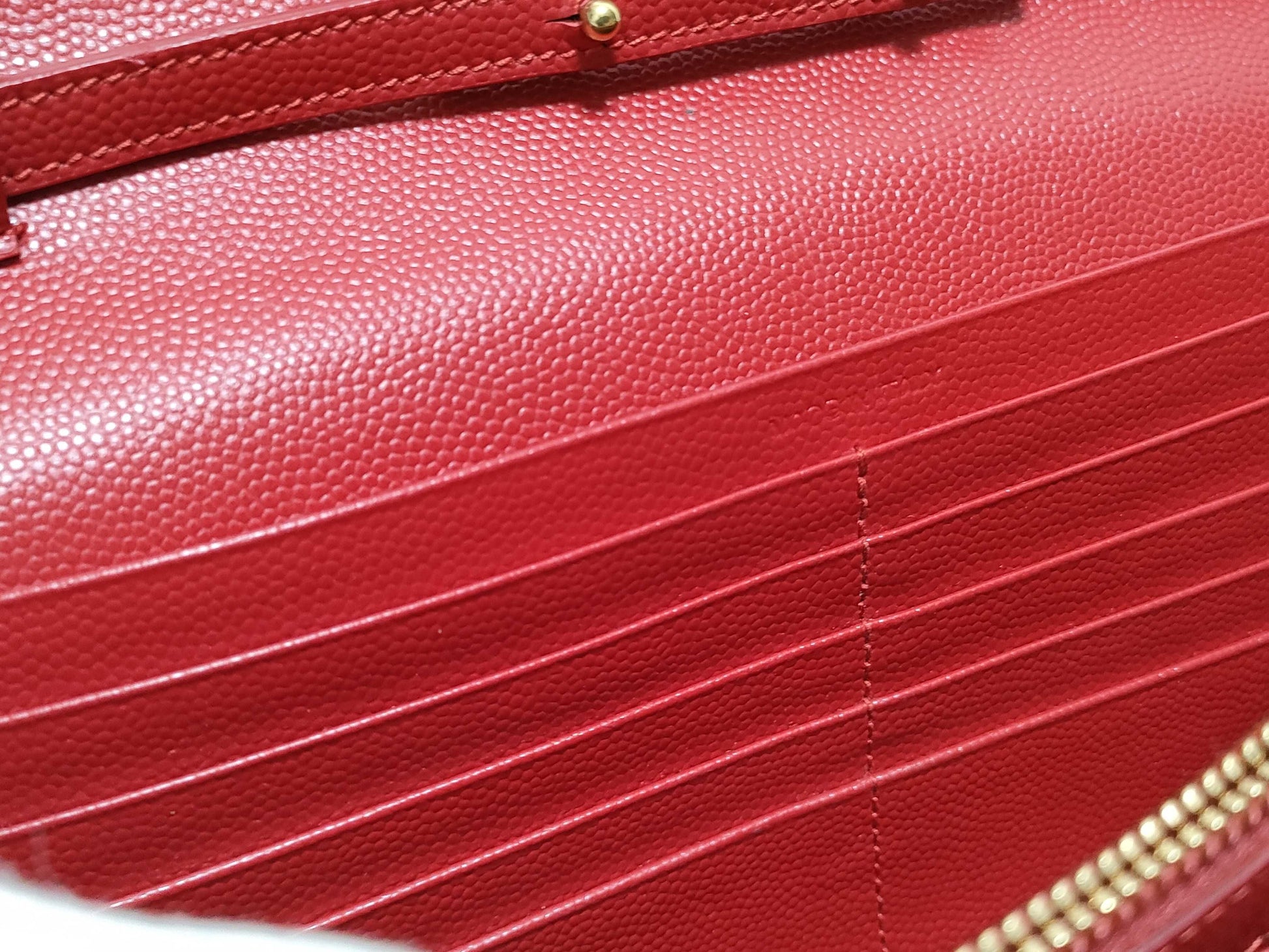 SAINT LAURENT Yves Saint Laurent Classic Cassandre Chain Wallet in Red Quilted Grain de Poudre Leather with Gold Accents Shoulder Bag