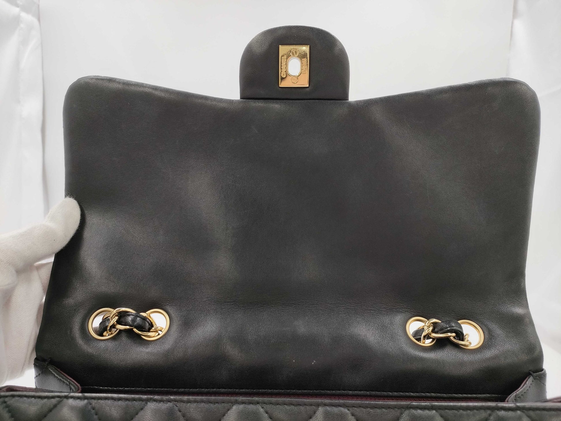 CHANEL Jumbo Classic Single Flap Shoulder Bag in Black Quilted Lambskin Leather with Gold Finish 