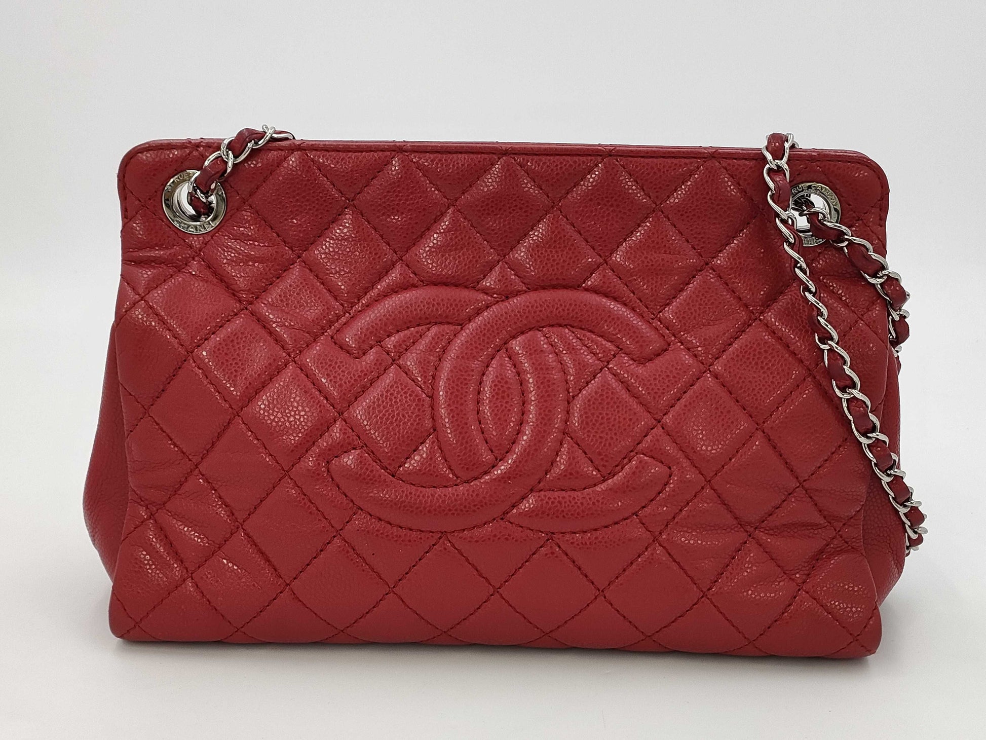 CHANEL CC Frame Chain Tote in Red Quilted Soft Caviar Leather with Silver Hardware, Item Number 17571728 
