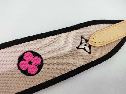 LOUIS VUITTON Louis Vuitton Signature Strap Beige/Black/Pink Signature Canvas Gold Hardware 95*4.5*.05cm Other Accessories