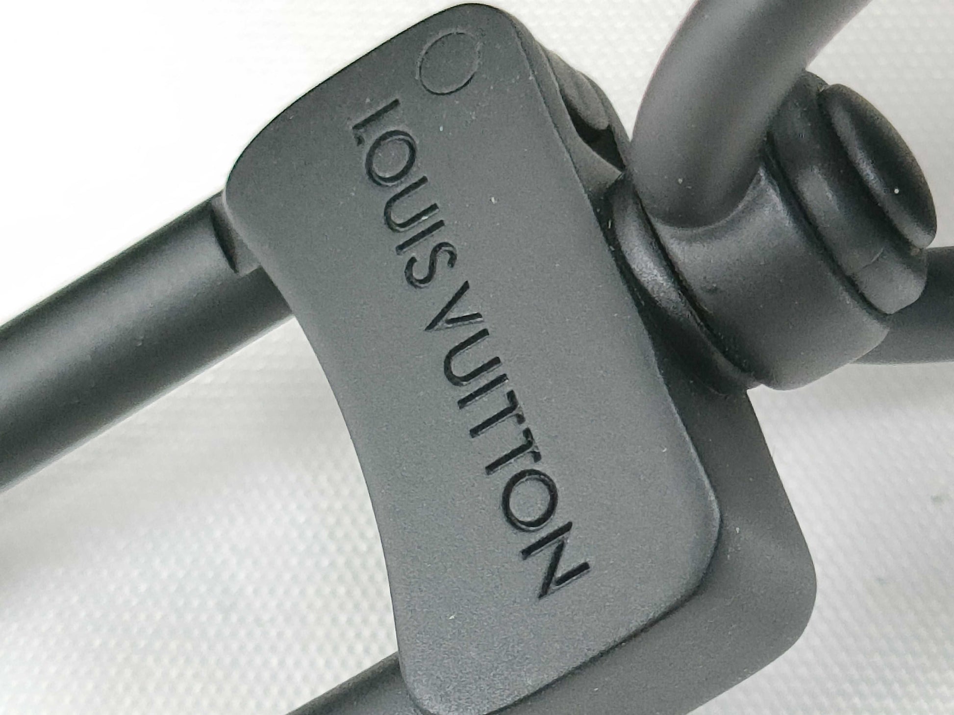 LOUIS VUITTON Louis Vuitton Signature Adjustable Strap Black with Black Hardware 95*4.5*0.5cm Strap