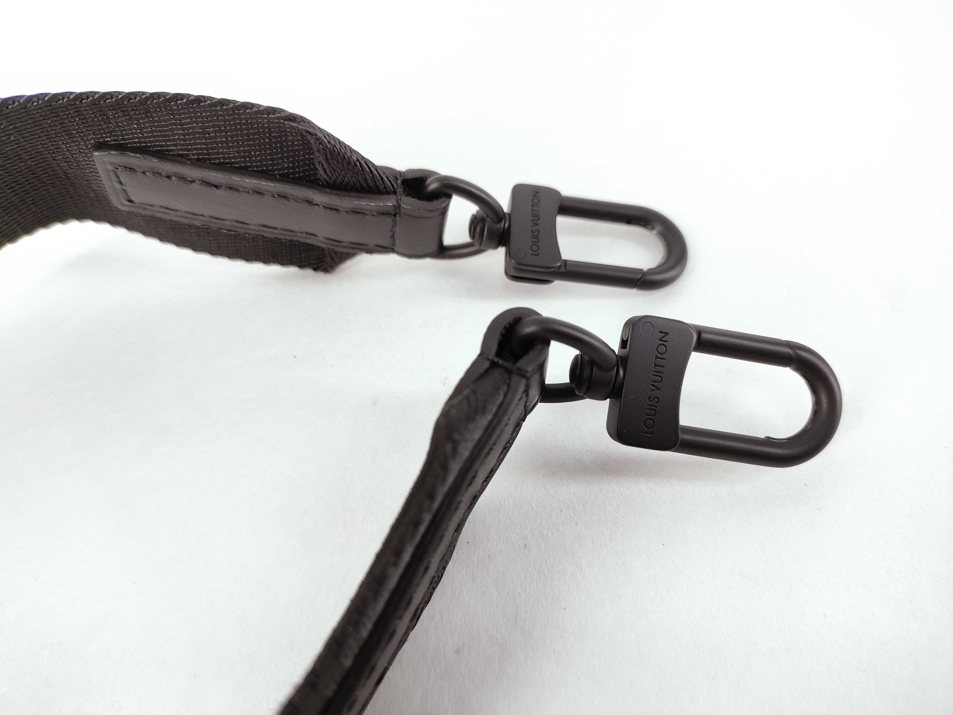 LOUIS VUITTON Louis Vuitton Signature Adjustable Strap Black with Black Hardware 95*4.5*.05cm Other Accessories