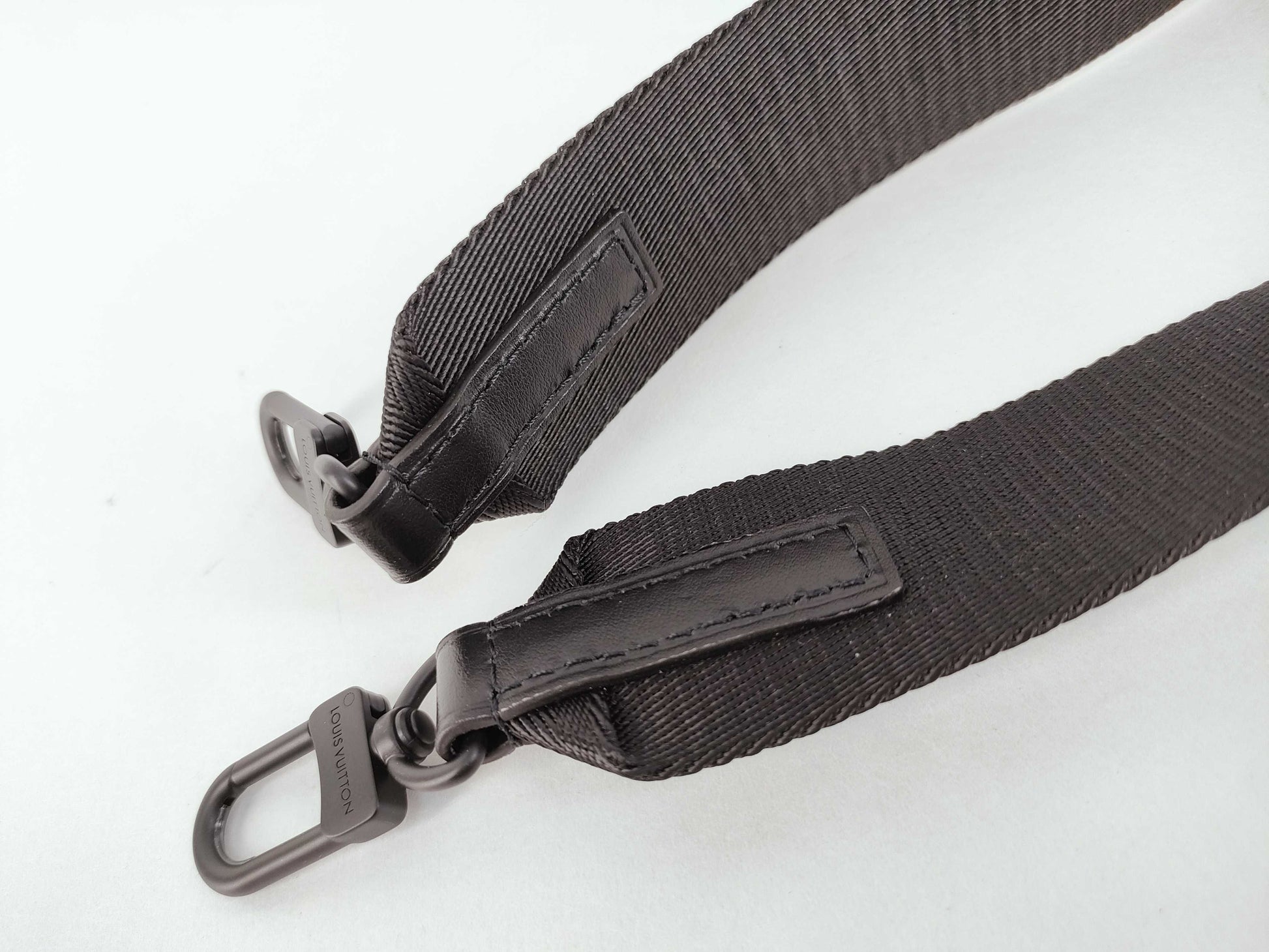 LOUIS VUITTON Louis Vuitton Signature Adjustable Strap Black with Black Hardware 95*4.5*.05cm Other Accessories