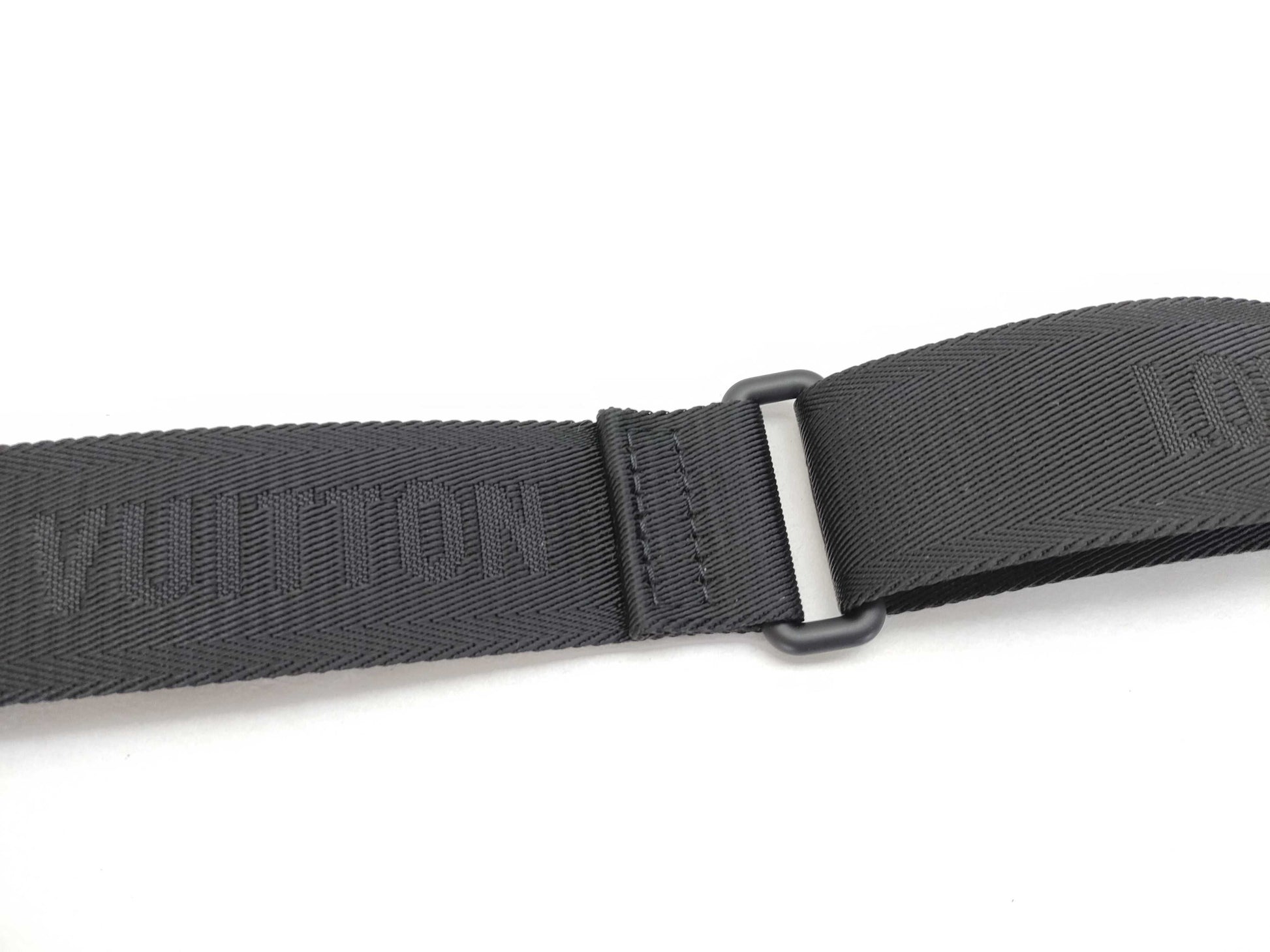 LOUIS VUITTON Louis Vuitton Signature Adjustable Strap Black with Black Hardware 95*4.5*0.5cm Strap