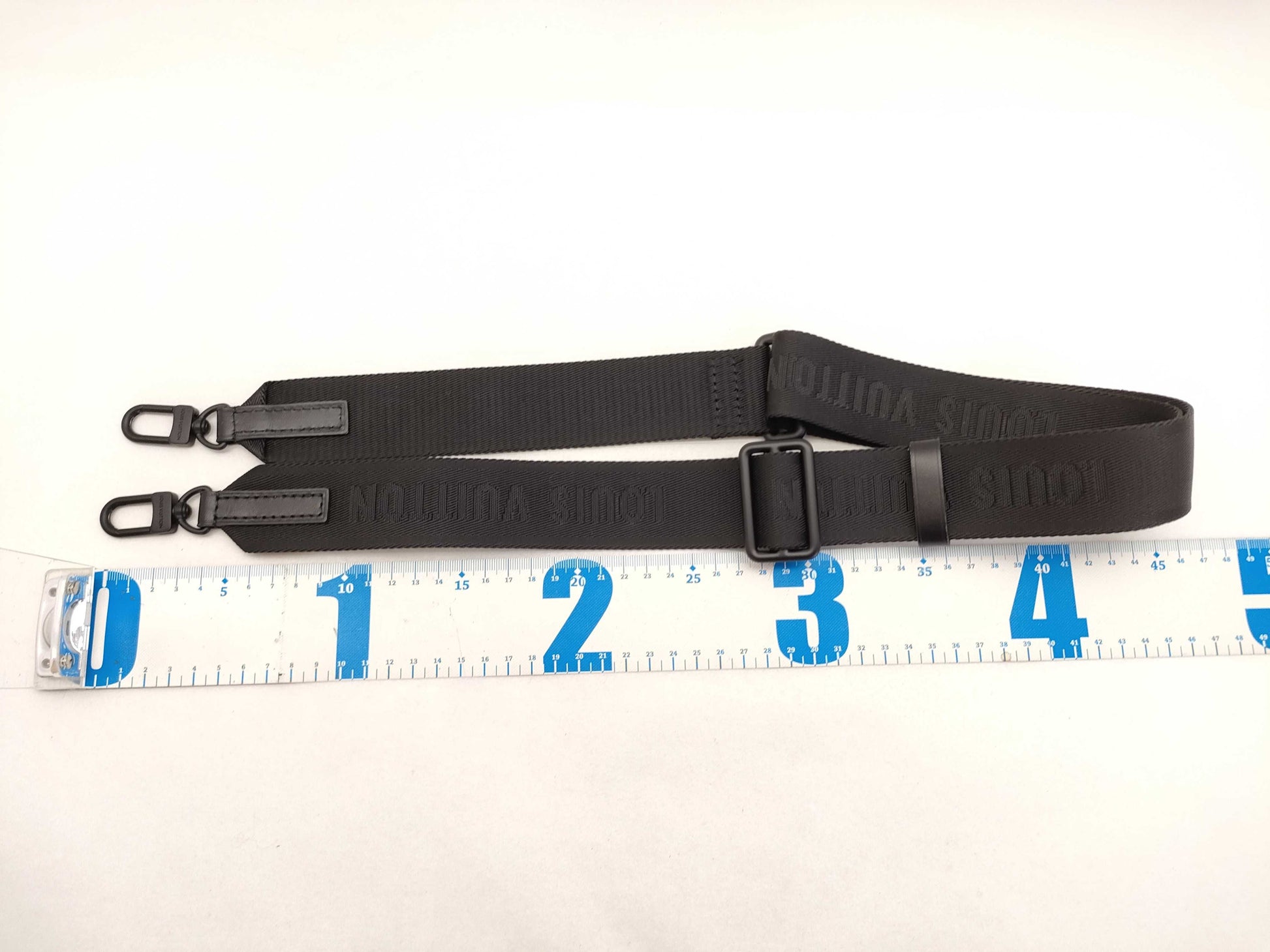 LOUIS VUITTON Louis Vuitton Signature Adjustable Strap Black with Black Hardware 95*4.5*0.5cm Strap
