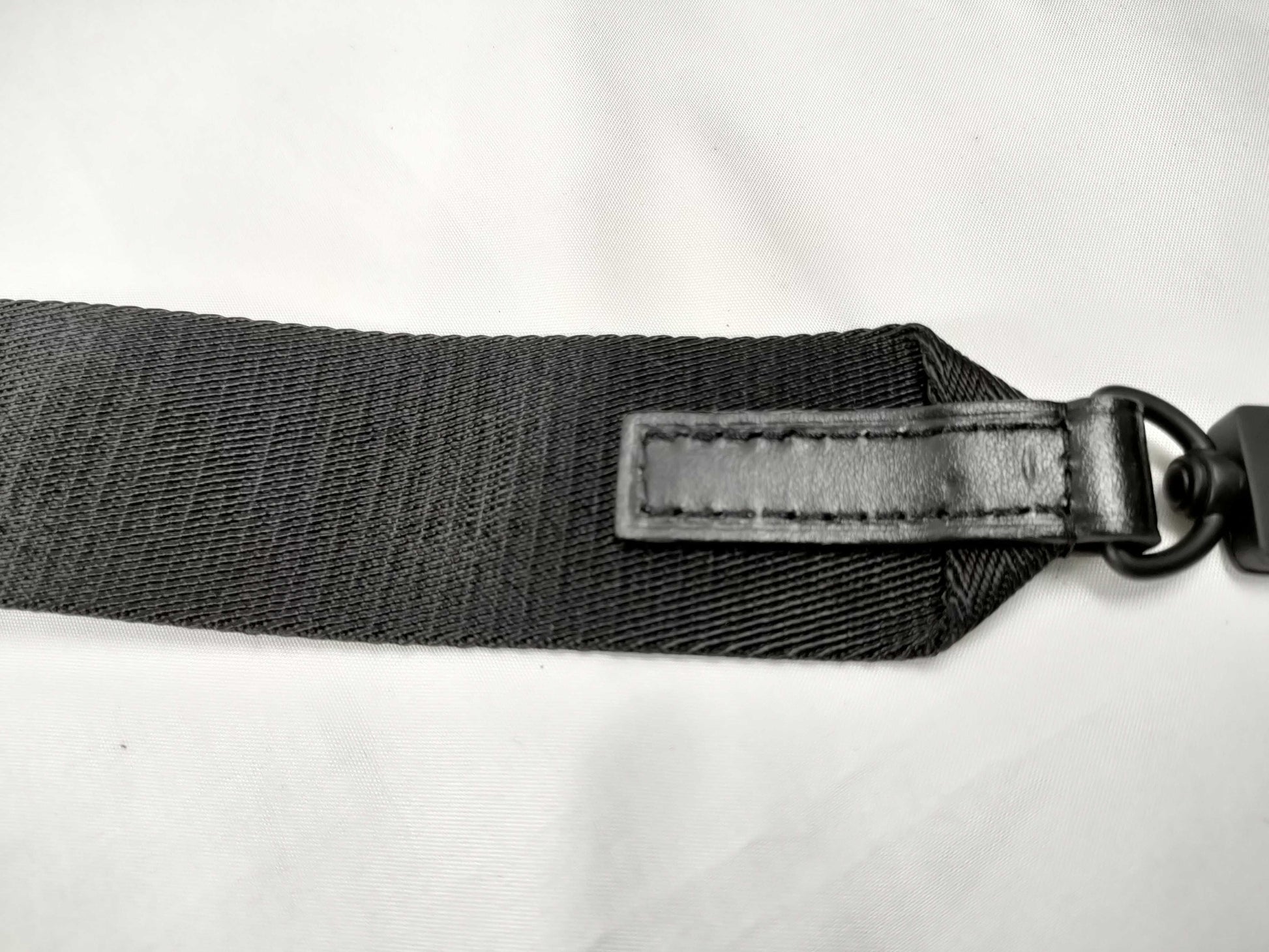 LOUIS VUITTON Louis Vuitton Signature Adjustable Strap Black with Black Hardware 95*4.5*0.5cm Strap