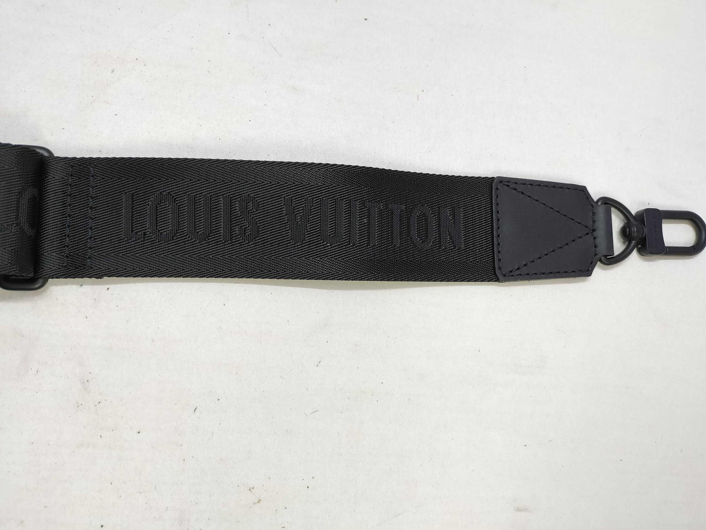 LOUIS VUITTON Louis Vuitton Signature Adjustable Strap Black with Black Hardware 95*5*.05cm Strap
