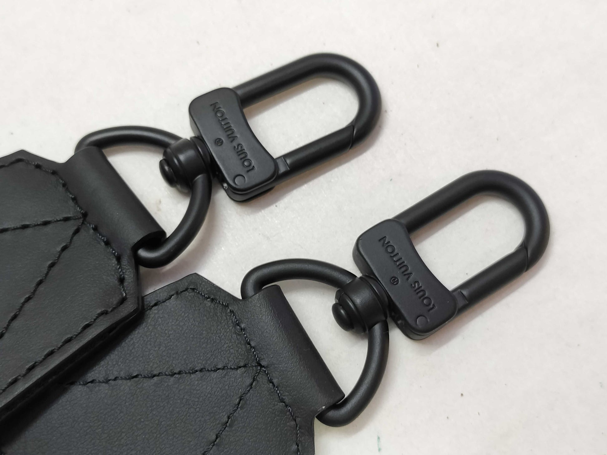 LOUIS VUITTON Louis Vuitton Signature Adjustable Strap Black with Black Hardware 95*5*.05cm Strap