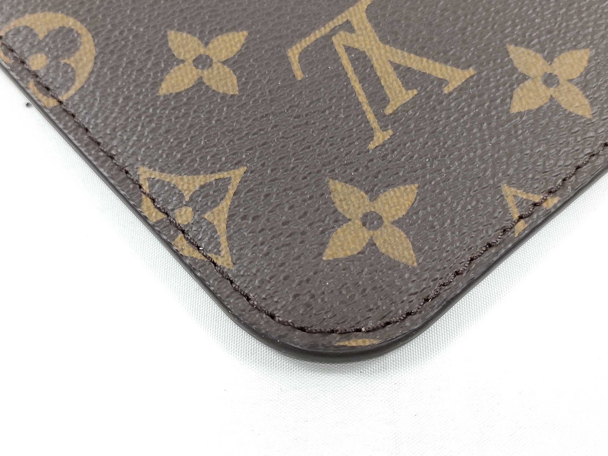 LOUIS VUITTON Monogram Louis Vuitton Neverfull Pouch / Brown Monogram Canvas / Gold Hardware Other Accessories